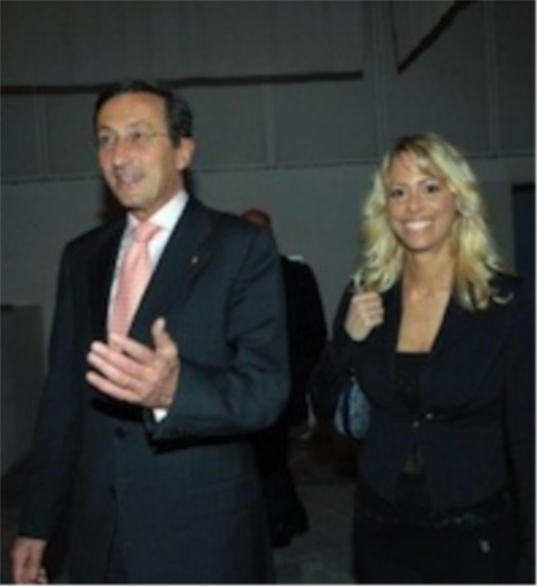 U novoj sex-aferi 'Narod slobode', Berlusconijeva partija i 'Sjeverna Liga' traže Finijevu ostavku