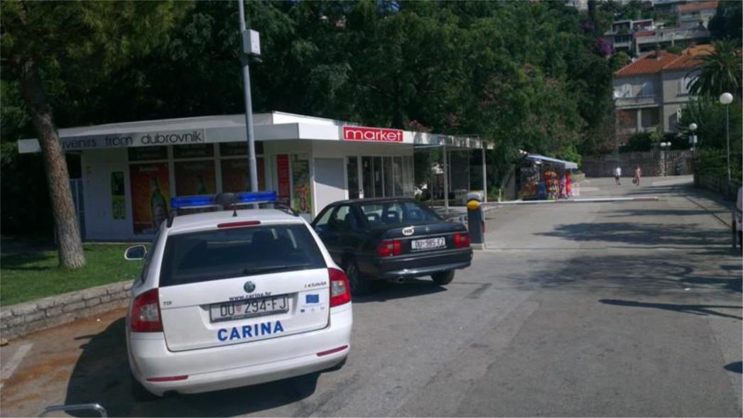 ZAPEČAĆENA TRGOVINA PRIMERO U UVALI LAPAD: Dvije inspektorice kupile ukosnicu pa pobjegle bez računa!?