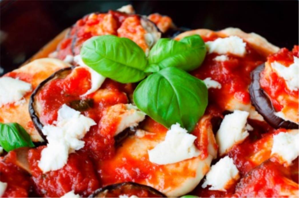 RECEPT DANA: Piletina s patlidžanom 
