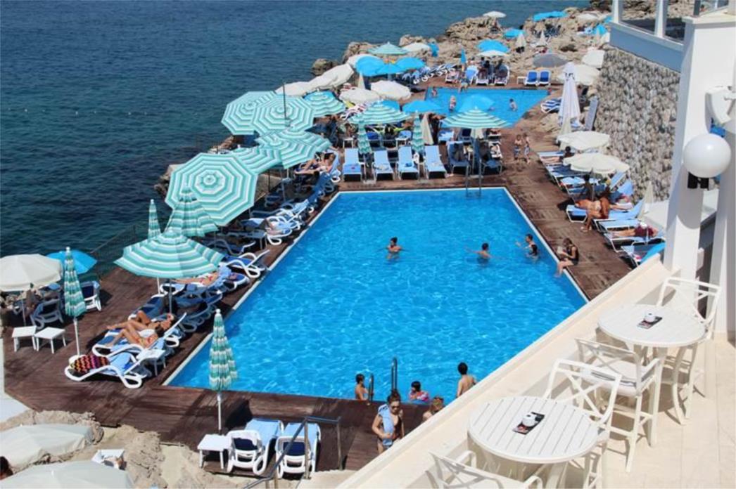 MALENA ARGENTINKA NA SIMBOLIČAN SE NAČIN ZAHVALILA LJUDIMA KOJI SU JOJ SPASILI ŽIVOT: Napisala "Hvala" i nacrtala argentinsku i hrvatsku zastavu