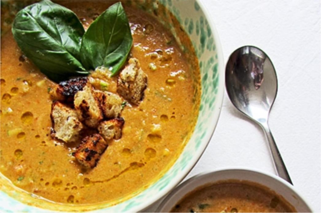 RECEPT DANA: Gazpacho