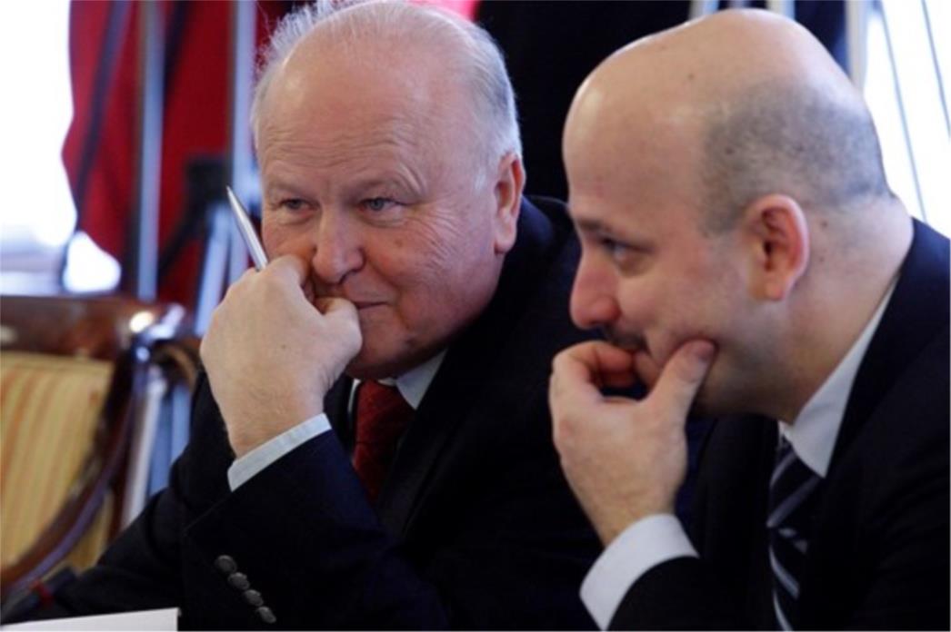 KOJI ŠLAMPERAJ OD VLADE: Ministar obrta nije znao da Ministar financija kreće u ovrhe obrtnika!