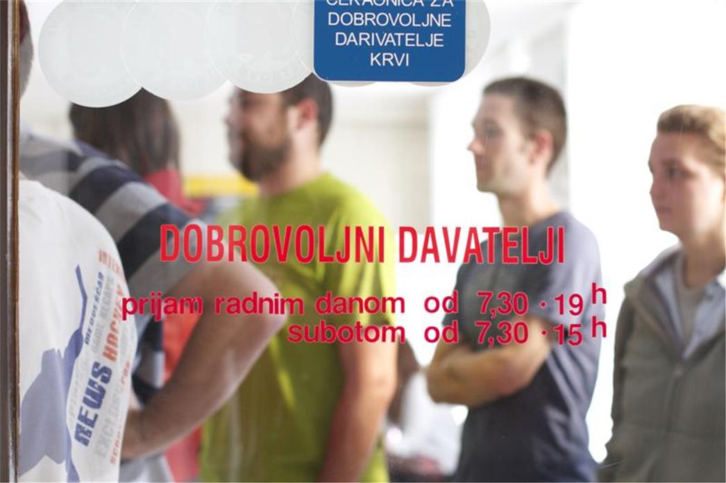 STUDENTI SE POBUNILI PROTIV ODLUKE VLADE: Trebamo i dalje imati pravo na besplatno zdravstveno osiguranje
