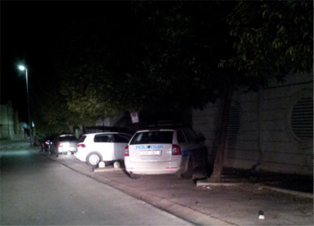 GRAĐANI IH UHVATILI U PREKRŠAJU: Evo kako dubrovačka policija parkira automobile i juri na cestama! (FOTO)