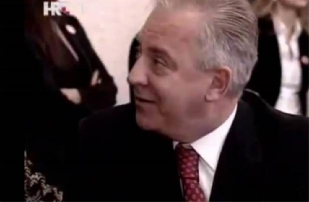 (VIDEO) Sanader za Božić zatražio 'Zvončiće', Pervan mu dobacio da ne zna svirati trubu