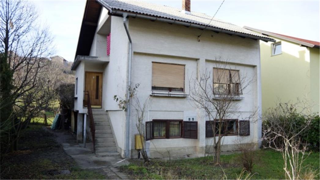 DRAMA U ZAGREBU: Poludjeli roditelji polili kćer benzinom i htjeli je zapaliti