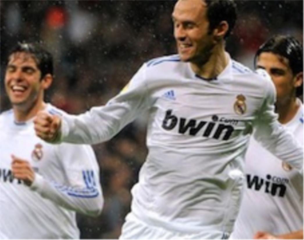 Real Madrid na Bernabeuu svladao Levante, Mourinho proslavio godišnjicu