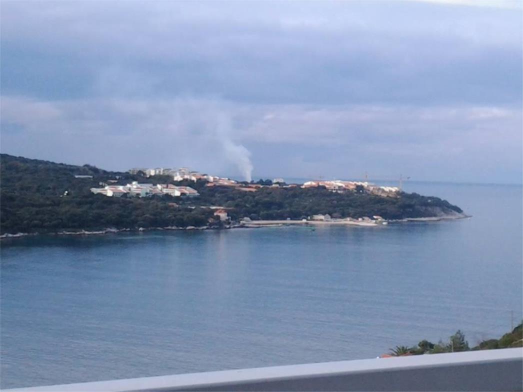 Što to gori na Babinom kuku? (FOTO)