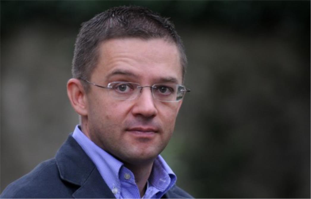 Ovakve fukare bi u normalnim državame 'dobile nogu', a kod nas su ugledni profesori