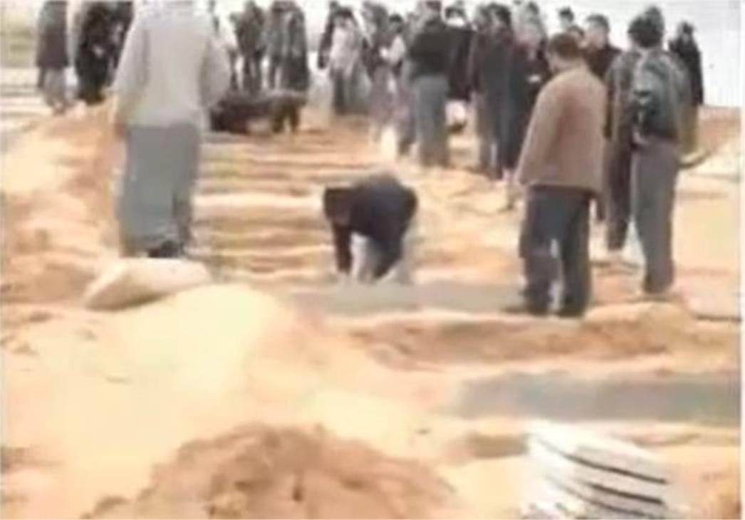  Kopaju se masovne grobnice, prosvjednici zauzimaju Tripoli