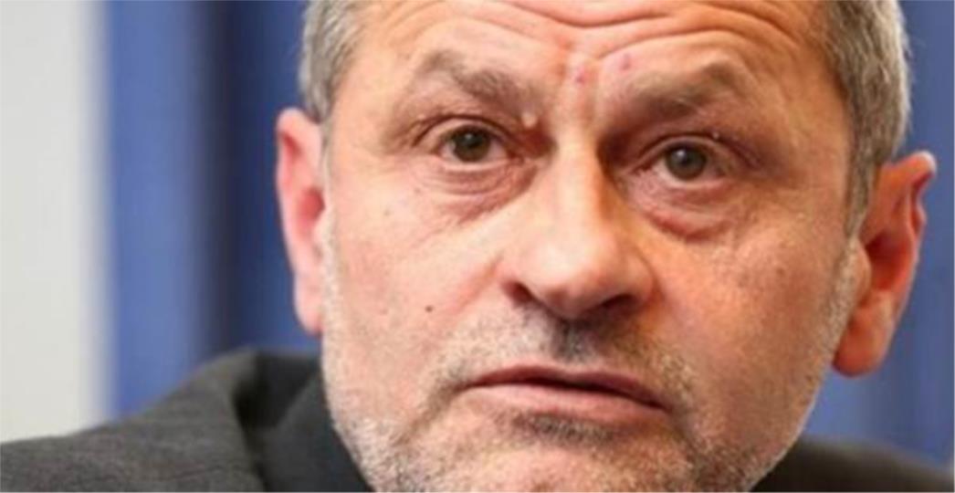  'Ponesite svijeće da osvijetlimo put odlaska bagre sa Markovog trga'