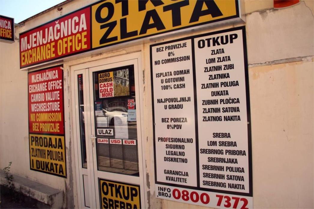 PLJAČKA U CENTRU DUBROVNIKA:  Oružjem prijetio prodavačici, nestao sa nepoznatom količinom novca  (FOTO)