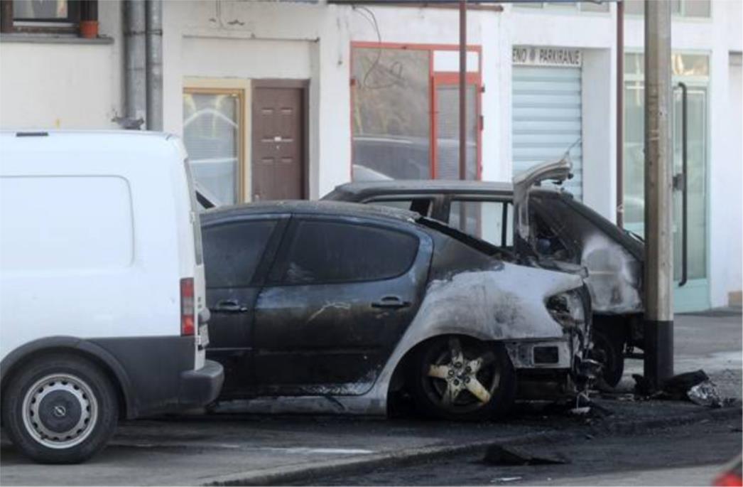  Na Poljanicama zapaljena tri vozila 