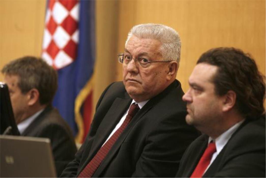  Nitko ne poziva premijerku da dođe