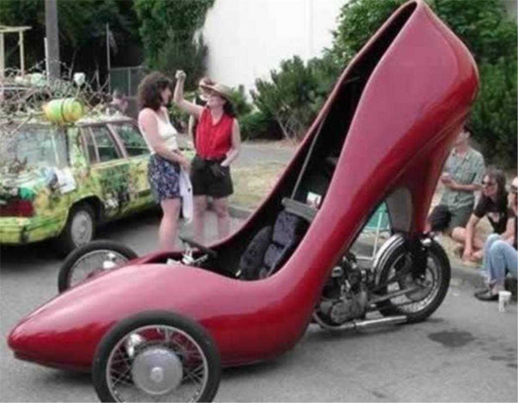 Jeste li se ikad željeli voziti na divovskoj štikli, wc- u ili pak roštilju?