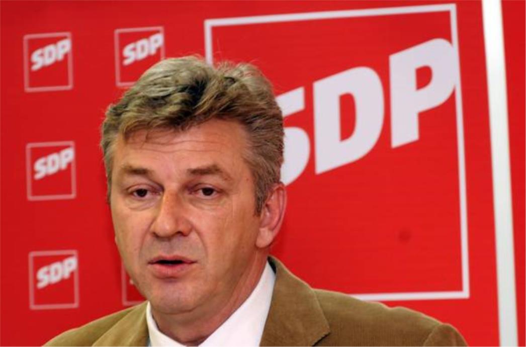  HDZ stvara 'fiktivne birače' 