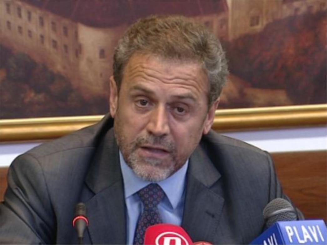  Oni koji ne poštuju moje odluke morat će - mijenjati stavove