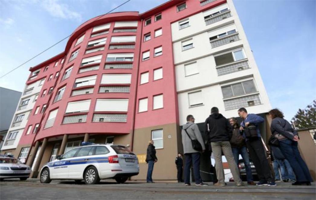 Prijatelji bili drogirani? Kroz rupu na  staklu gol i dezorijentiran popeo se na krovište i skočio