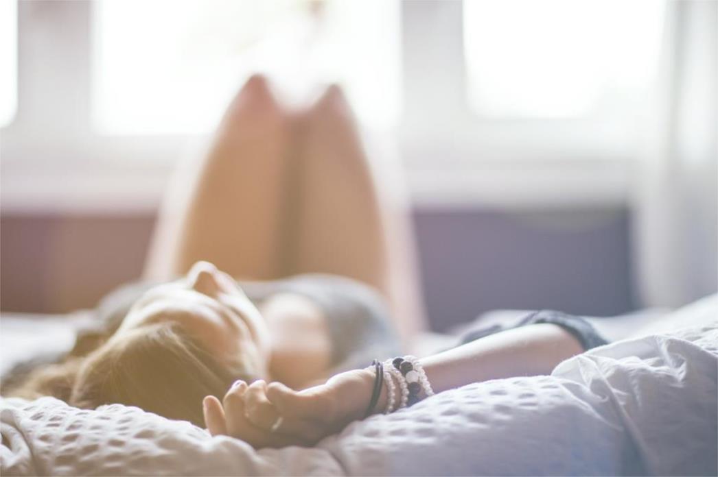 NOĆU SE BUDITE U ISTO VRIJEME? Znate li što vam tijelo zapravo želi poručiti