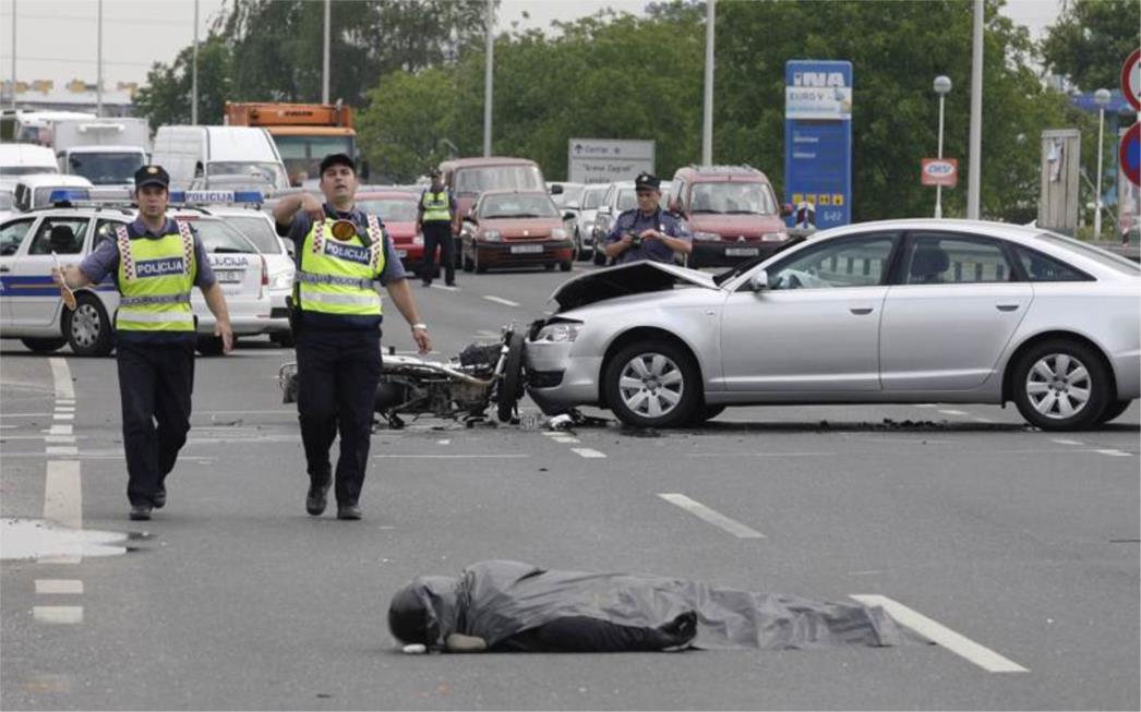 FOTO Zagreb: Motociklist poginuo u sudaru s automobilom