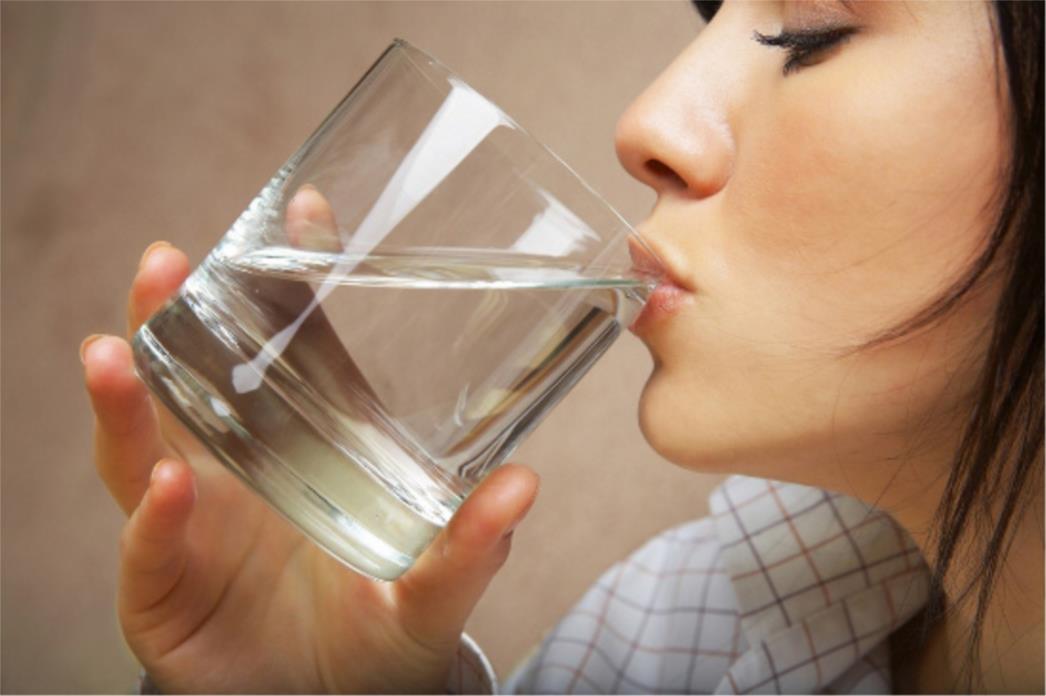 Pa ti budi pametan: Srušen mit o vodi, dvije litre dnevno štete zdravlju