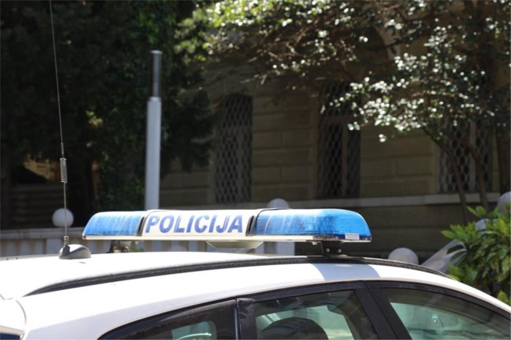 Na Korčuli izgubio nadzor nad traktorom, dvoje teže ozlijeđeno