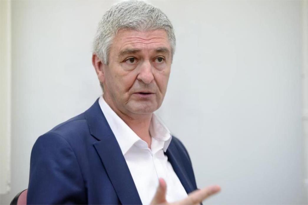 U POČETKU JE BILO ZANIMLJIVO Prepali ste se da vam ne 'maznu' osobne podatke pa ste pobrisali FaceApp, no niste se zaštitili