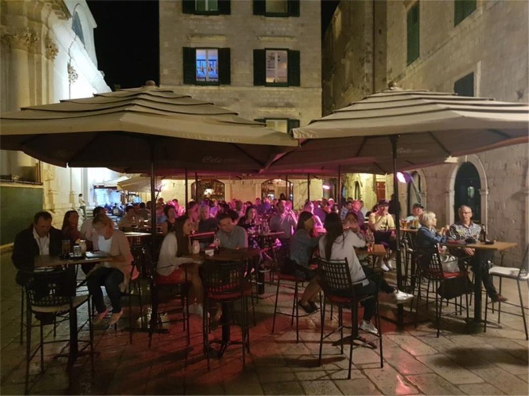 DUBROVNIK MOŽE DIJELITI LEKCIJE SVIMA Puni ugostiteljski objekti, dobra sezona nastavlja se i krajem rujna (FOTO)