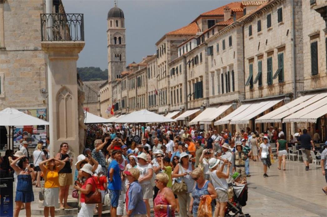 PRISVOJIO GOTOVO MILIJUN KUNA Prevozio turiste morem oko Dubrovnika, ali nije izdavao račune