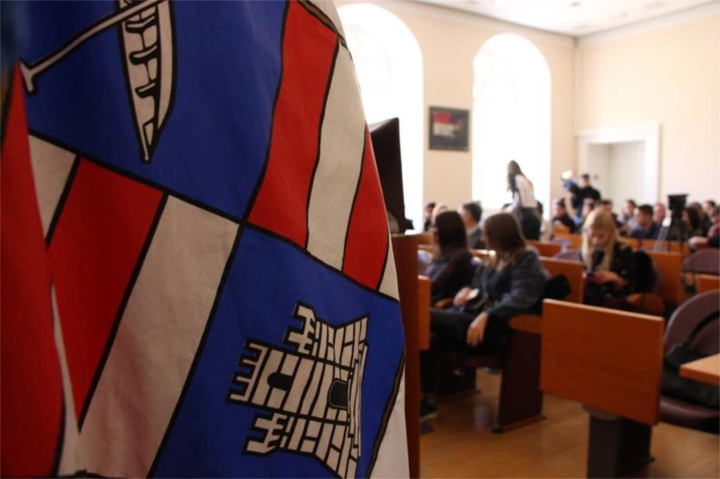 Raspisani natječaji za stipendije za darovite i učenike i studente koji se obrazuju za deficitarna zanimanja