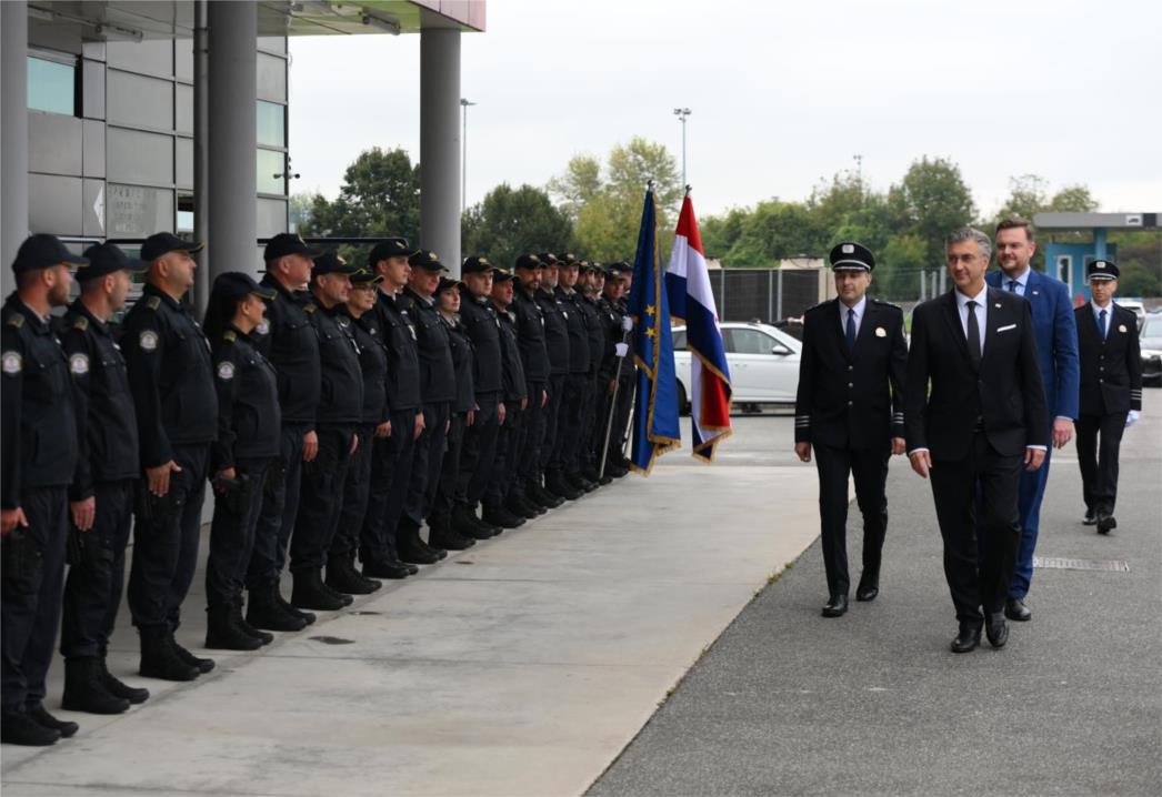 Plenković istaknuo važnost Carinske uprave za hrvatske institucije
