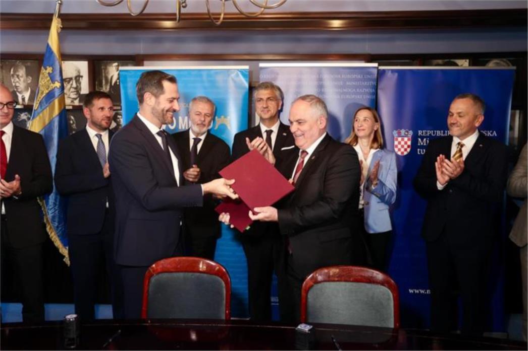 U Splitu potpisan ugovor za izgradnju Sportskog centra u Vučevici vrijedan 8 milijuna eura