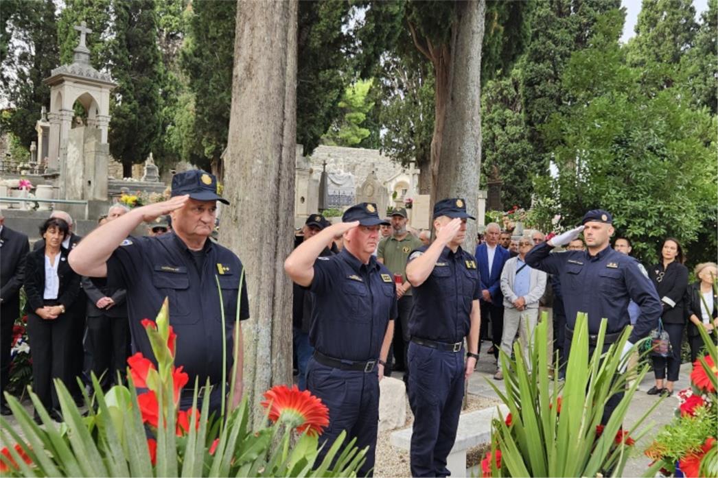 Načelnik Pavličević odao počast poginulim braniteljima