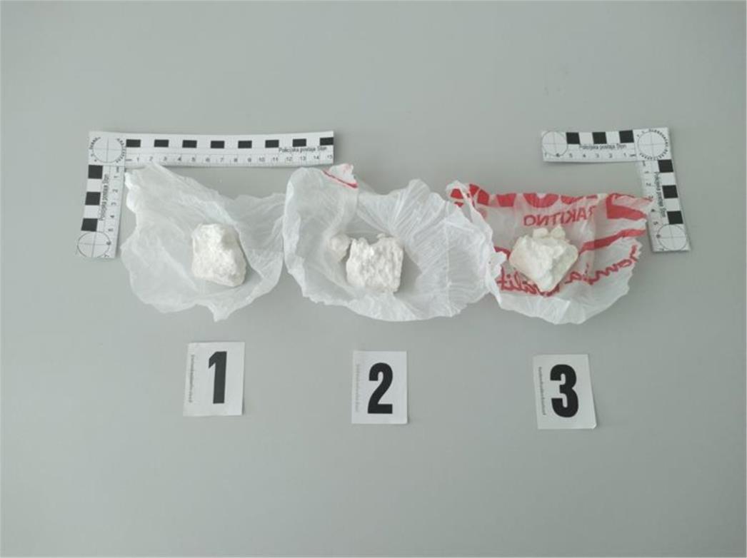 U Dubrovniku pronađena velika količina droge i opreme za prodaju