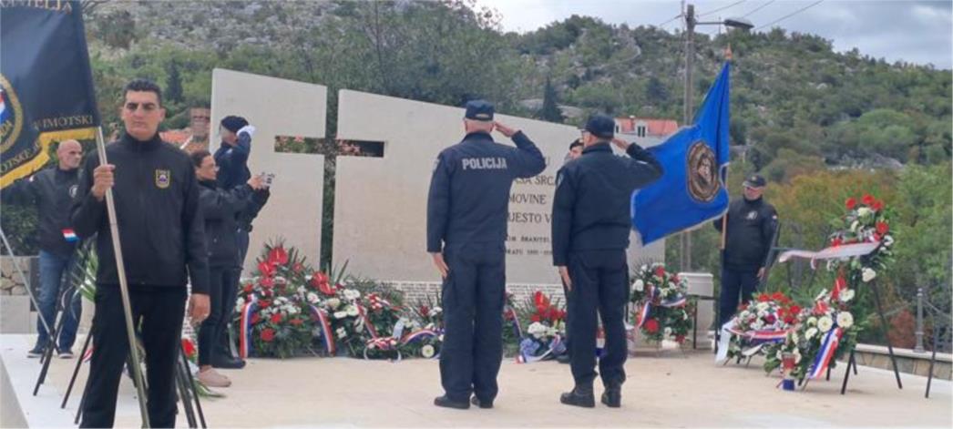 Položen vijenac za poginule branitelje na Osojniku