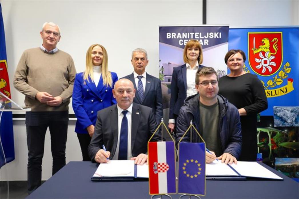 Potpisan ugovor o izgradnji Braniteljskog centra u Slunju
