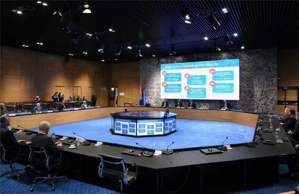 Vlada brine o studentima; Uručeni ugovori za proširenje kapaciteta studentskih domova