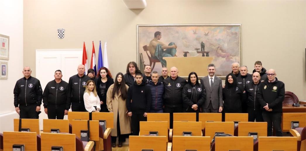 Gradonačelnik primio članove obitelji poginulih branitelja HOS-a