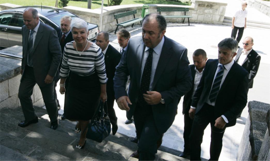 Šok za premijerku u Splitu: Svi musavi, nitko se ne smije?!