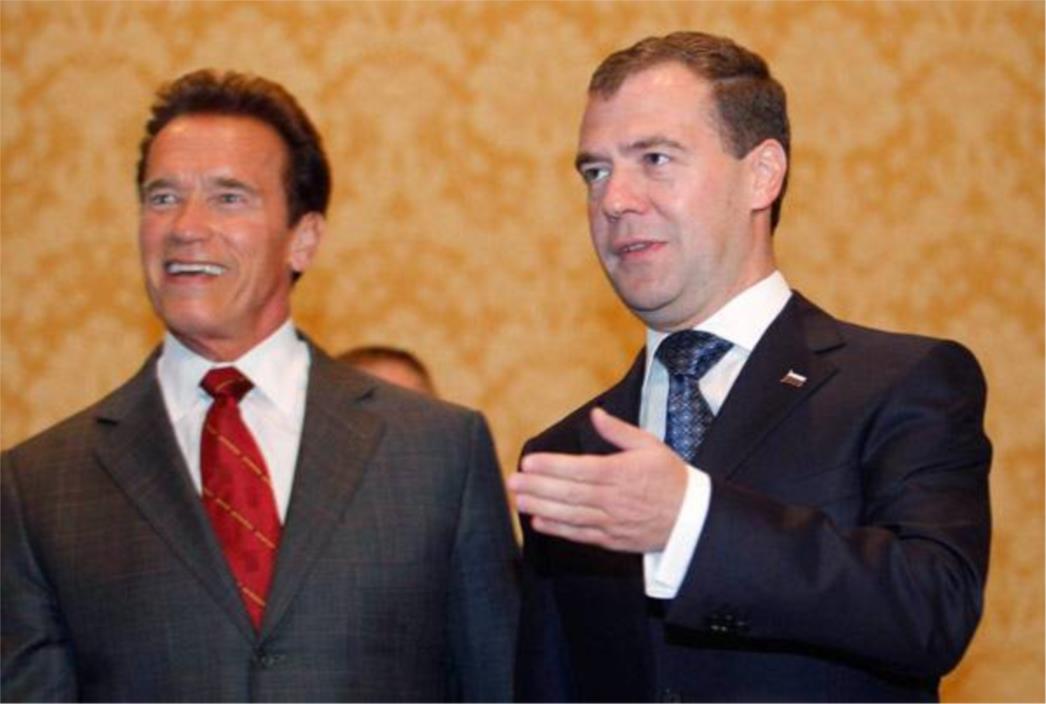 Schwarzenegger se na twitteru dopisivao s Medvedevom