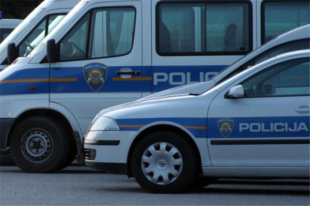 Bomba bačena na policijsku postaju u Solinu