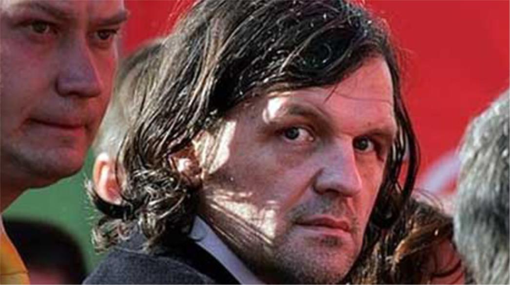 Čovjek koji se bori za veliku Srbiju pjevajući o zločincima