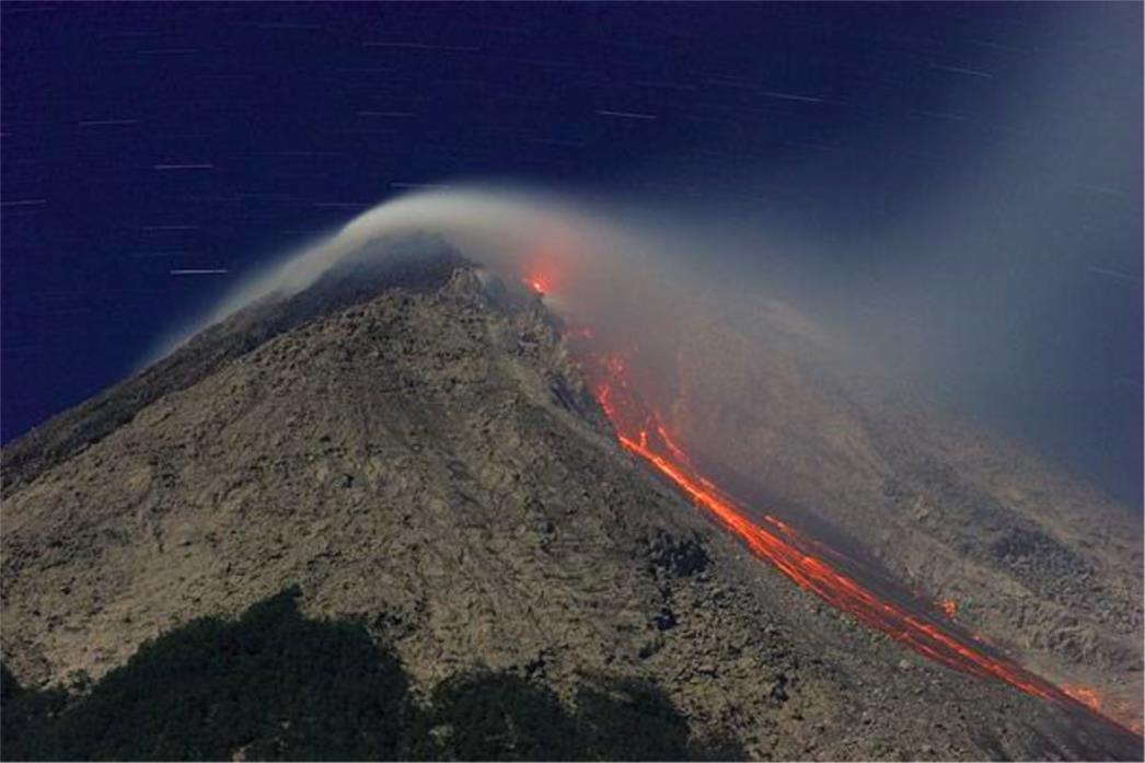 Najviši stupanj uzbune oko indonezijskog vulkana Merapi, evakuacija stanovništva u tijeku