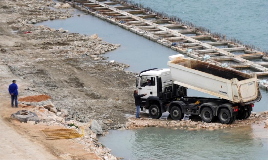 Brač: Bagerom zgnječio radnika