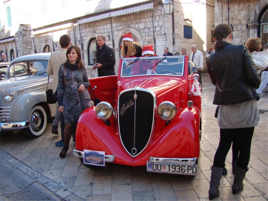 OLDTIMER KLUB DUBROVNIK: Stari auti danas u Cavtatu, sutra na Stradunu