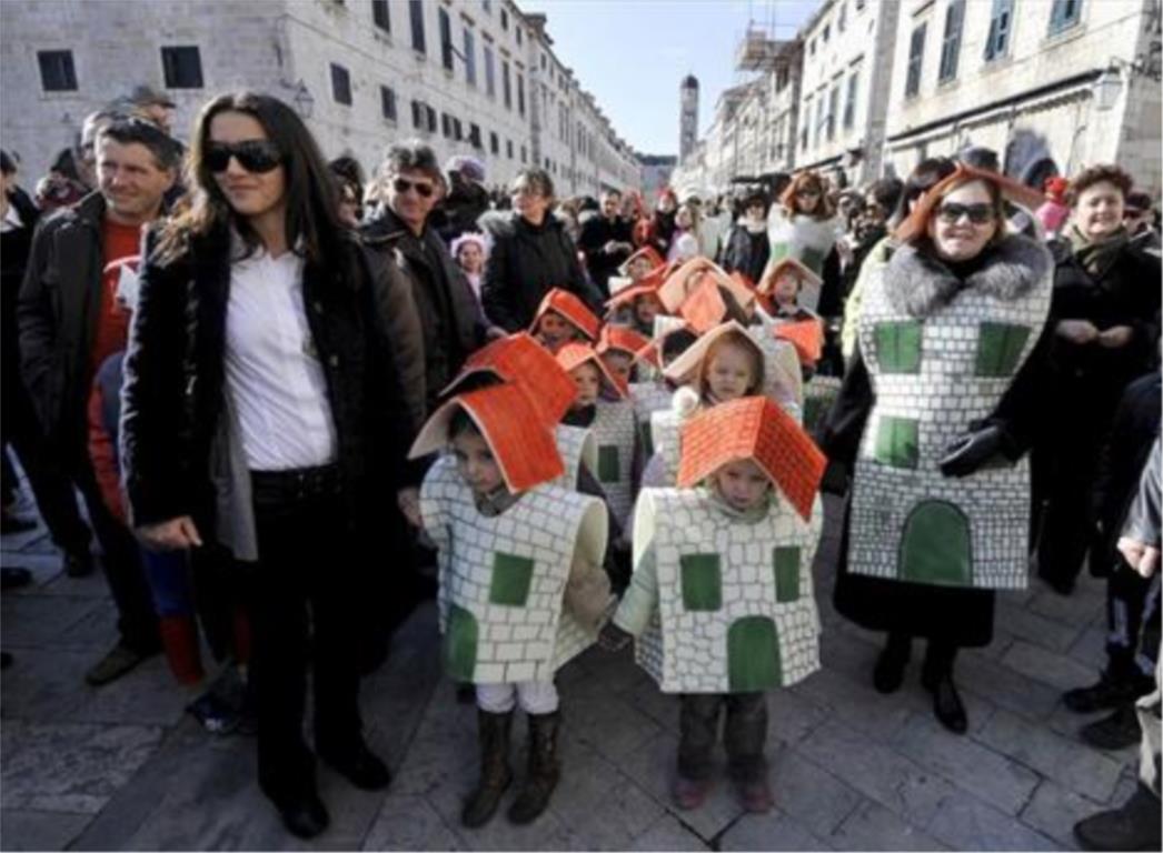 ZAPAPRENE MAŠKARE Roditelji osnovaca ne žele platiti ni kune