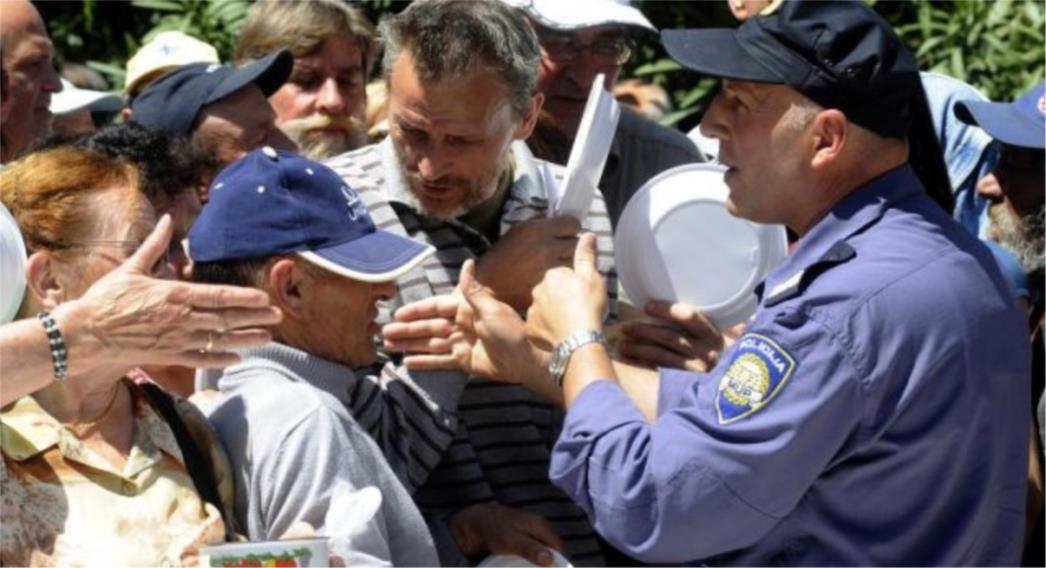Sva bijeda hrvatskog radništva: U borbi za grah morala intervenirati policija (FOTO)