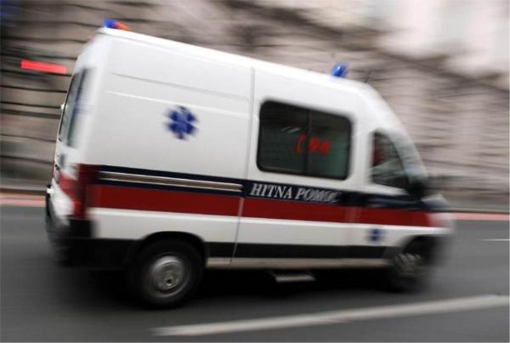  Kombijem udario petero djece pa pobjegao