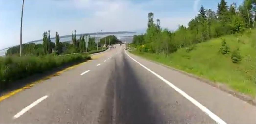 Za Guinnesa: Jurio 130 km/h na skate-u (VIDEO)