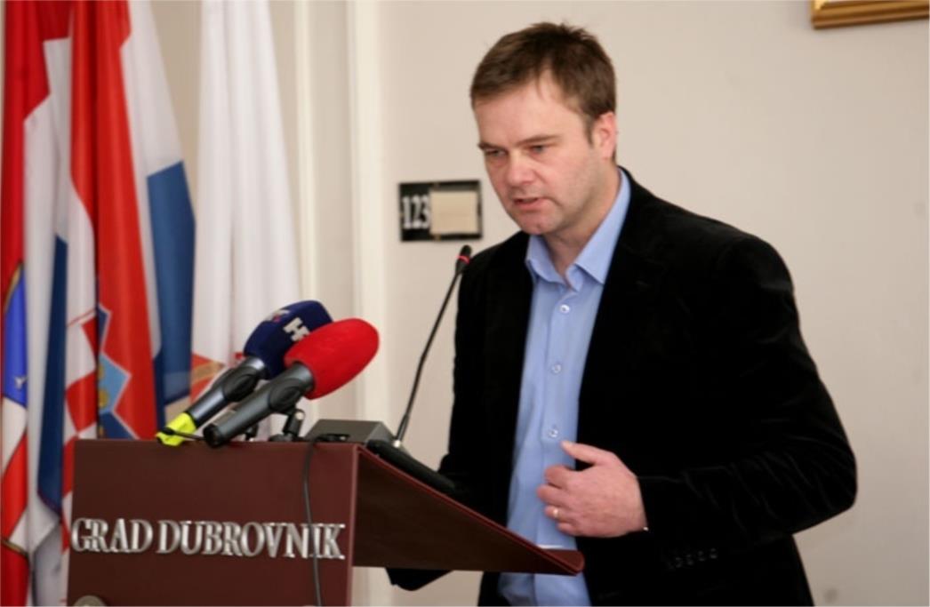 HRVOJE PEŠEL: Gradonačelniče, kakvu poruku šaljete budućim generacijama?